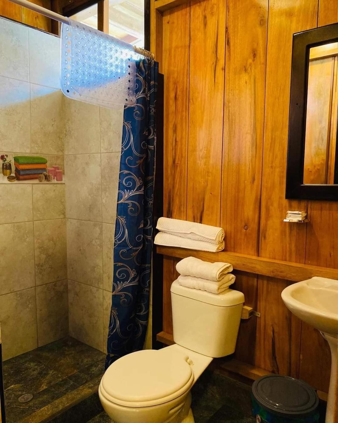 Guayabo Hostal מינדו מראה חיצוני תמונה