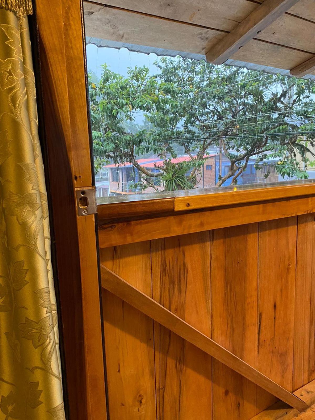 Guayabo Hostal מינדו מראה חיצוני תמונה